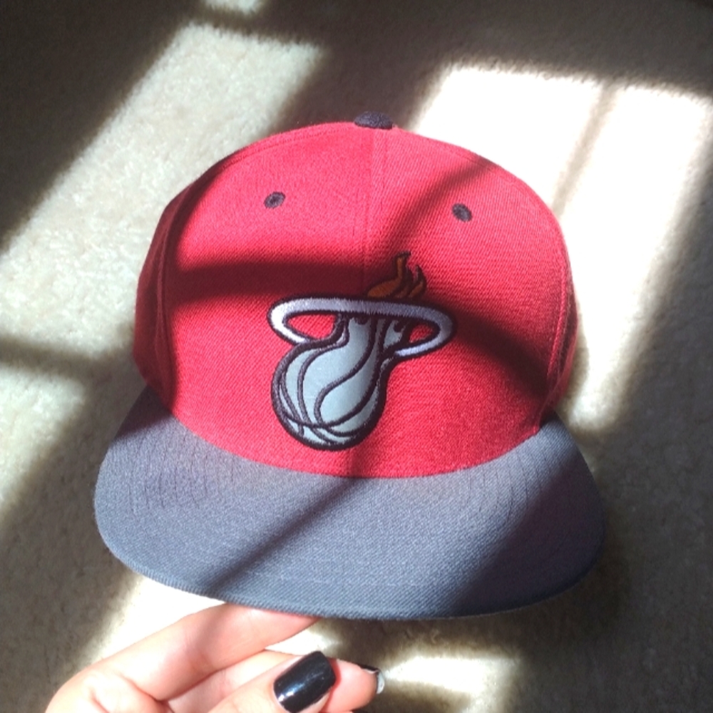 Mitchell & Ness • Miami heat cap
